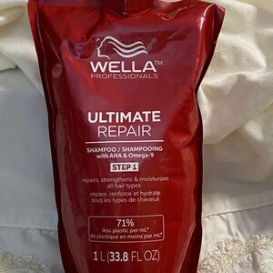 Wella Professionals Ultimate Repair Shampoo - Red